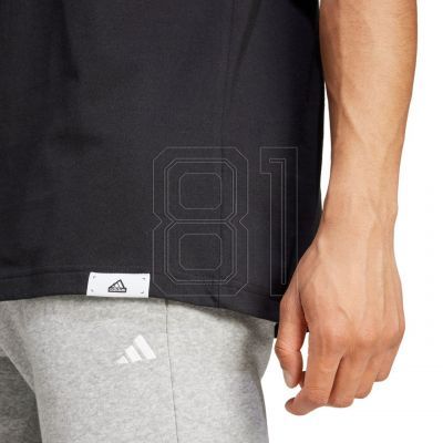 6. adidas Tech Linear Graphic T-Shirt M IW2651