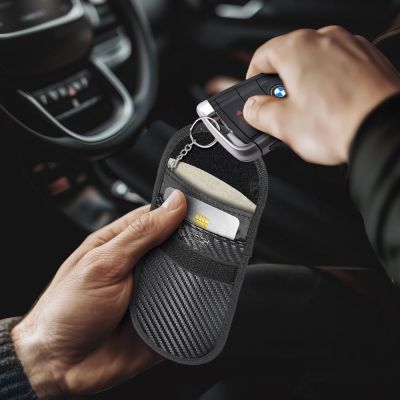 4. Tech-Protect KLR100 RFID-blockierendes Autoschlüsseletui – Schwarz – Carbon