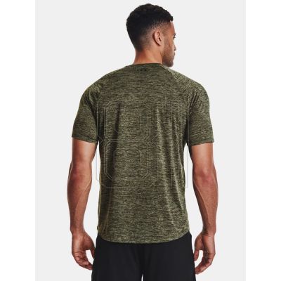 8. Under Armor T-shirt M 1326413-390