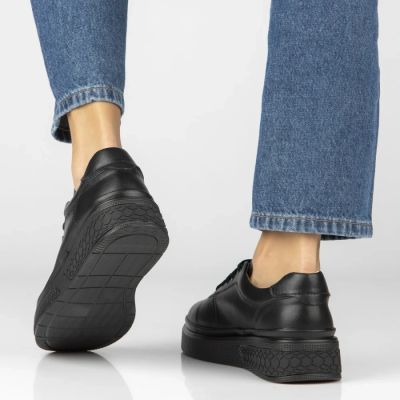 6. Schwarze Damen-Keilschuhe aus Leder, Filippo DP8326