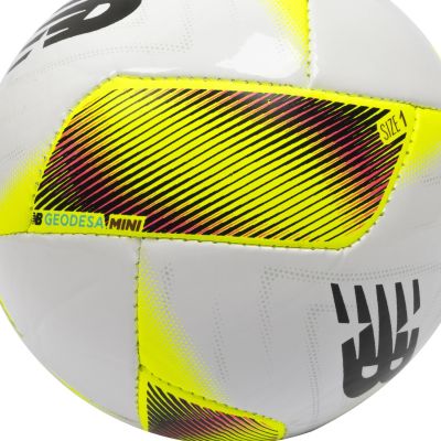 4. New Balance Geodesa Trainer Mini-Fußball WHN FB23054GWHN
