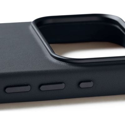 6. Mujjo Basaltlederhülle für iPhone 17 Pro