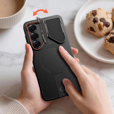 5. Tech-Protect Kevlar Aura MagSafe Hülle für Samsung Galaxy S26 – Schwarz und Orange