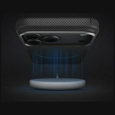 6. Uniq Keva EDGE Magclick Ladehülle für iPhone 18 Pro Max / 17 Pro Max – Rot