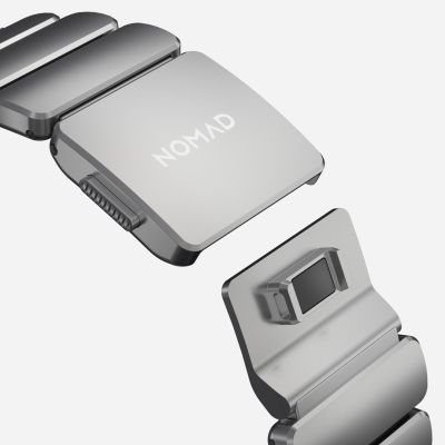 7. Nomad Stratos Armband aus natürlichem Titan