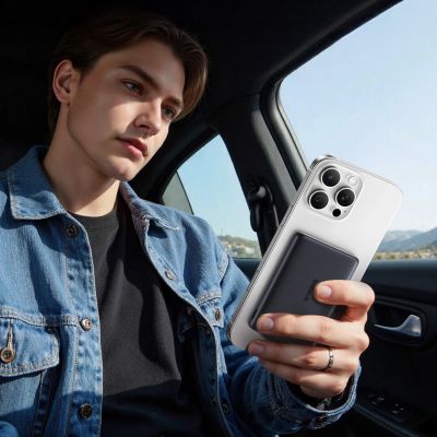 14. Baseus PicoGo AM31 Qi2 5000mAh 20W MagSafe-kompatible Powerbank mit Ständer (mit schwarzem, einfach ummanteltem USB-C-Kabel, 30 cm) – Schwarz