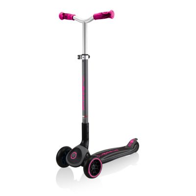 16. Globber Master Prime 3-Rad-Scooter / Schwarz - Neonpink 664-110