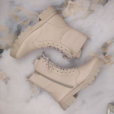 9. Rieker W RKR613 bequeme isolierte Lederstiefelette, beige