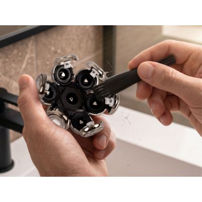 14. ELDOM G61 5W 7-Klingen-Rasierer, 60 Min. Laufzeit + Trimmer + Haartrockneraufsatz IPX6