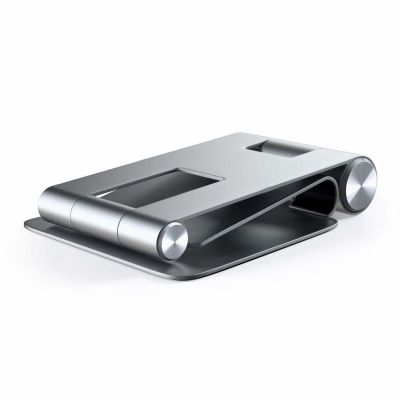 4. Satechi R1 Aluminium Scharnierhalter Faltbarer Ständer - Faltbarer Aluminiumständer für MacBook/iPad (Space Grau)