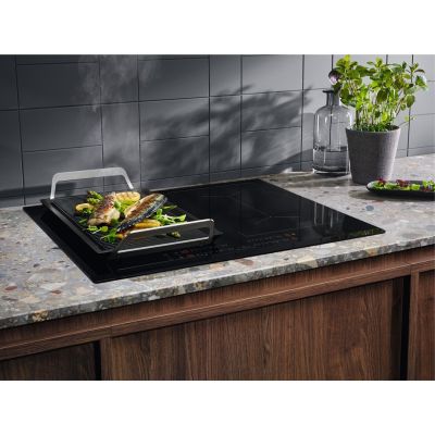 4. ELECTROLUX EIV644 Induktionskochfeld