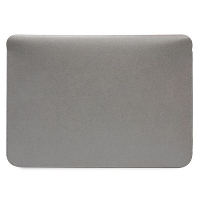 3. Karl Lagerfeld Saffiano Karl&Choupette Tasche für einen 14-Zoll-Laptop – Silber