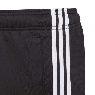 10. Adidas Designed 2 Move 3-Streifen Shorts Jr HI6833