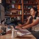 248. POLY Voyager Focus 2 Microsoft Teams-zertifiziertes USB-CC-Headset + USB-C/A-Adapter + Ladeschale