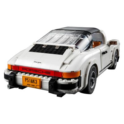 5. LEGO Creator Expert 10295 Porsche 911