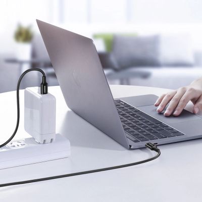 7. Ugreen US300 USB-C – USB-C PD QC FCP Kabel 100 W 5 A 480 Mbit/s 2 m – Weiß