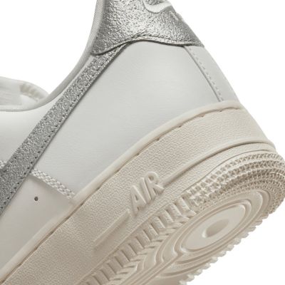 7. Nike Air Force 1 '07 W DQ7569-100