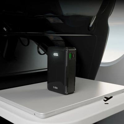 12. Powerbank SBS 20000 mAh 20W mit integriertem USB-C-Kabel und Digitalanzeige - schwarz