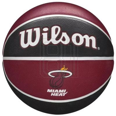 2. Wilson NBA Team Miami Heat Ball WTB1300XBMIA
