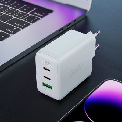 7. Acefast Schnellladegerät GaN (2xUSB-C / USB-A) PPS / PD / QC4+ 65W schwarz (A41)