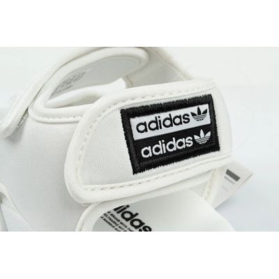 8. Adidas Adilette U EG5026 Sandalen