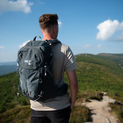 3. NC1925 GRAUER WAYFARER 35L NILS CAMP REISERUCKSACK