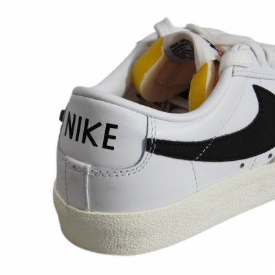 8. Nike Blazer Low '77 Vintage Weiß/Sail/Schwarz Sneaker - DA6364-101