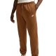 3. Nike Club Herrenhose Braun FN3808 270