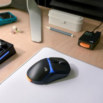 8. Glorious Gaming Model D3 Kabellose Maus für Rechtshänder, RF-Funk, optisch, 30000 DPI