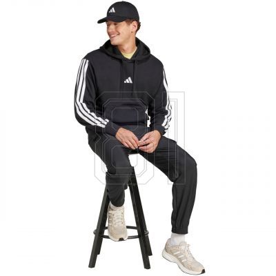 6. adidas Essentials 3-Streifen French Terry M Sweatshirt JD1874