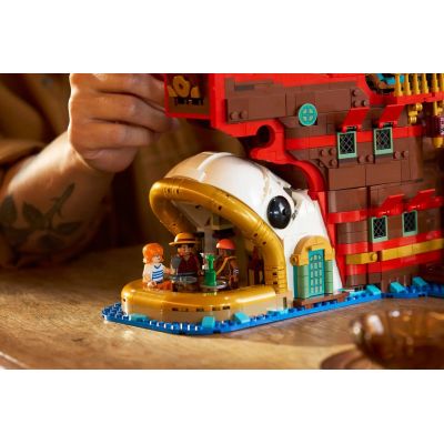 2. LEGO One Piece 75640 Baraties schwimmendes Restaurant