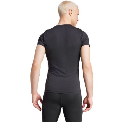7. Adidas Techfit Aeroready Kurzarm M IS7606 T-Shirt