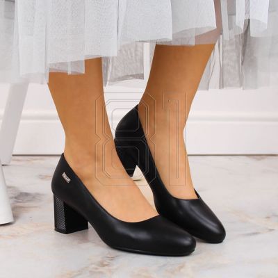 12. Sergio Leone W SK314A schwarze Pumps mit dekorativem Blockabsatz