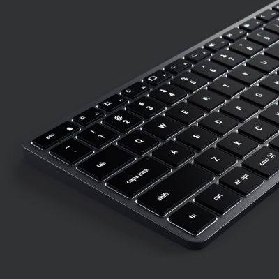 4. Satechi Slim X2 Bluetooth Backlit Keyboard – kabellose Tastatur mit Ziffernblock (Space Gray) US