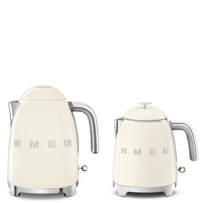 38. SMEG KLF05CREU Mini-Creme-Wasserkocher mit 0,8 l Fassungsvermögen