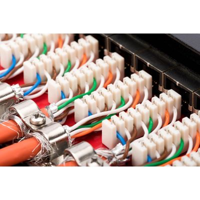 2. Digitus Desktop-Patchpanel 12x RJ45, LSA-Level, Cat.6A, geschirmt, schwarz, Kabelführung