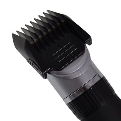 5. ELDOM Haarschneidemaschine MG10U CROPER mit Akku- und Netzbetrieb, 4 Friseuraufsätze