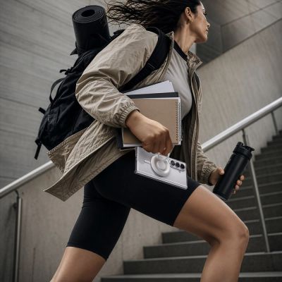 9. Spigen AirSkin Zero MagFit MagSafe Hülle für Samsung Galaxy Z Fold 8 Ultra – Transparent und Weiß