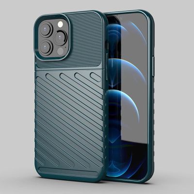 2. Thunder Case Flexibel Robuste Panzer Handyhülle TPU Schutzhülle für iPhone 13 Pro Max grün