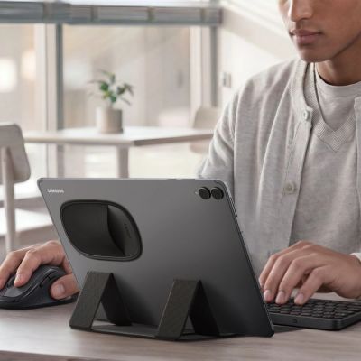 10. Spigen LD220 Maushülle – Schwarz