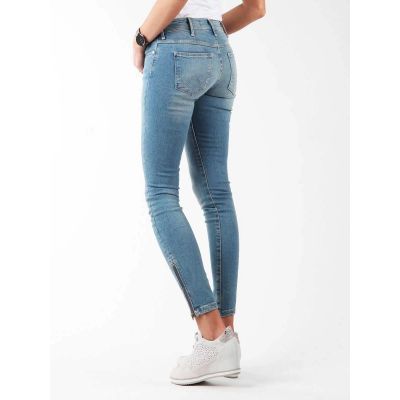 5. Wrangler Skylark W27F4072F Jeans