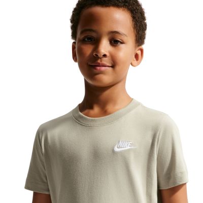 6. Nike Sportswear Kinder-T-Shirt Grün FZ5177 304