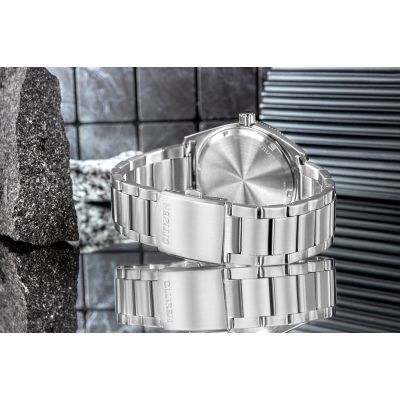 7. CITIZEN Marine Sportliche Herrenuhr AW1761-89L + Box