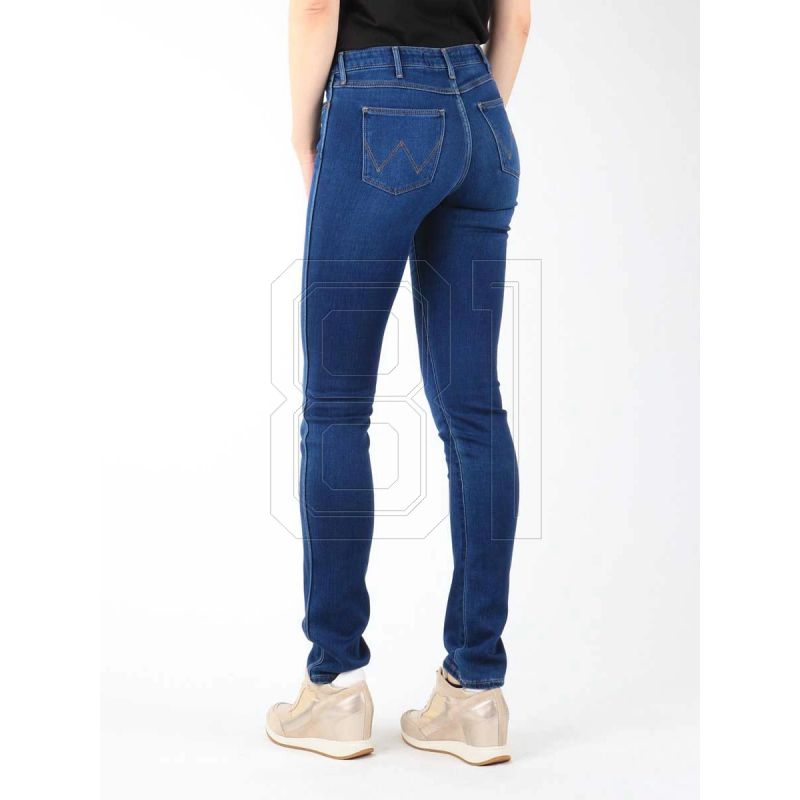 6. Wrangler Cold Sky W26E8481V jeans