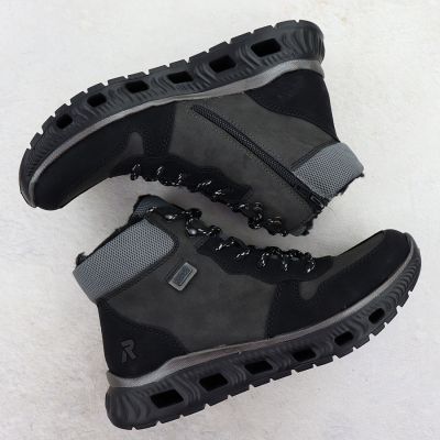 4. Rieker M6023-45 ultraleichte, wasserdichte Damen-Ankle-Boots in Schwarz