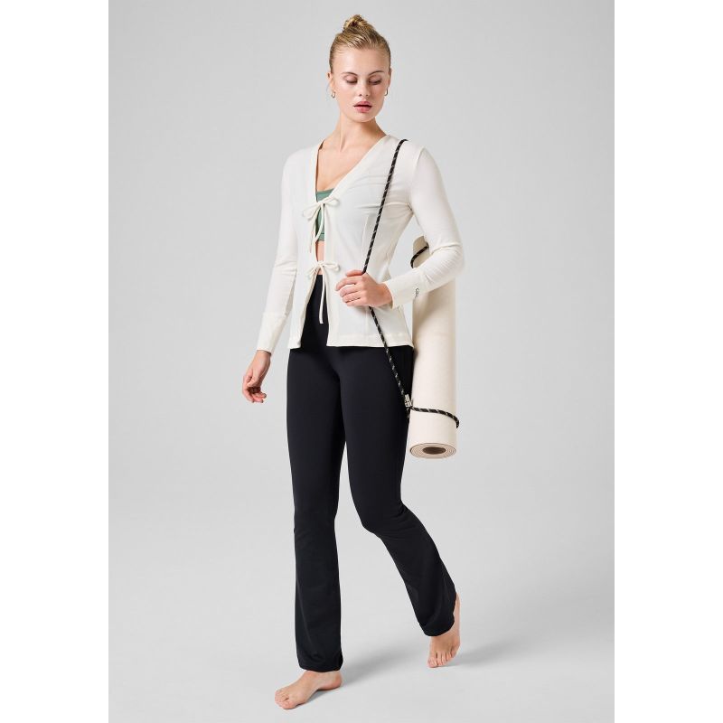 5. CASALL Studio Cardigan Sweatshirt Weiß