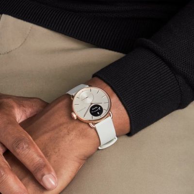 6. Withings ScanWatch 2 Hybrid-Uhr – Edelstahl – Hybrid-Smartwatch mit Armband – Fluorelastomer – Handgelenkumfang: 146–211 mm – Unifarben – Bluetooth – 34,6 g – Sand