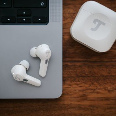 6. Teufel AIRY TWS Pro True-Wireless Bluetooth-Kopfhörer silber-weiß - Kopfhörer - 20 kHz