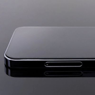 5. Super haltbares Vollbild-Hartglas mit rahmenfreundlichem Wozinsky Full Glue iPhone 15 – Schwarz