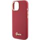6. Guess Silikon Script Metal Logo & Frame Hülle für iPhone 15 – Rot